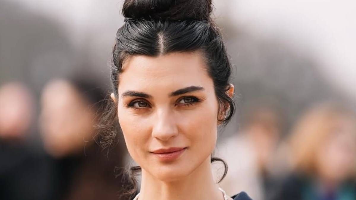 Tuba Büyüküstün protagoniza la serie de Netflix El asceso de un imperio: Otomano.