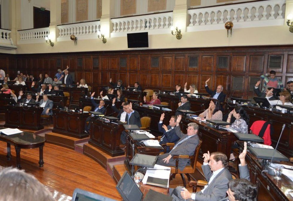 El Gobierno de Mendoza quiere sacar más leyes antes de fines de año