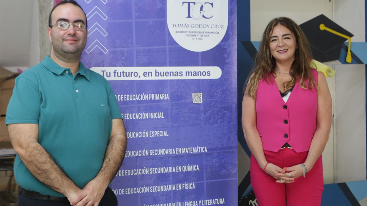 El coordinador de la modalidad, José Reche, y la coordinadora del programa Superior Evalúa, Celia Chaab. El coordinador de la modalidad, José Reche, y la coordinadora del programa Superior Evalúa, Celia Chaab.