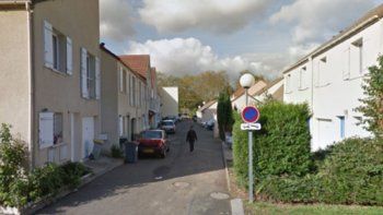 Un hombre mató a su madre y su hermana en París