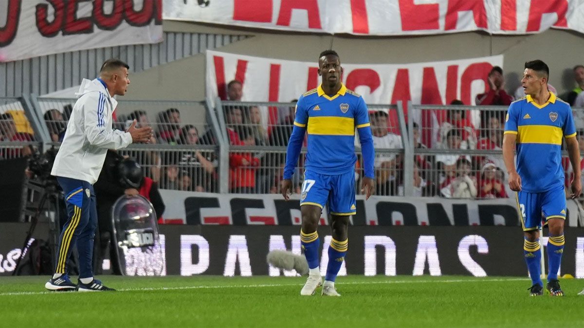 Jorge Almirón ajustó en el entretiempo y Boca mejoró