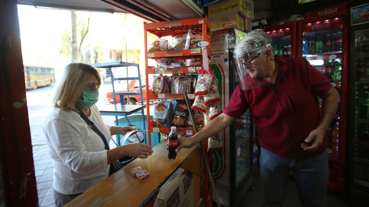Mendoza: los viernes no regirá la salida por DNI: se habilitaron las reuniones familiares&nbsp;