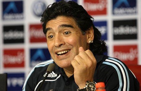 Maradona: “Si ganamos el Mundial, me pongo en bolas en el Obelisco”
