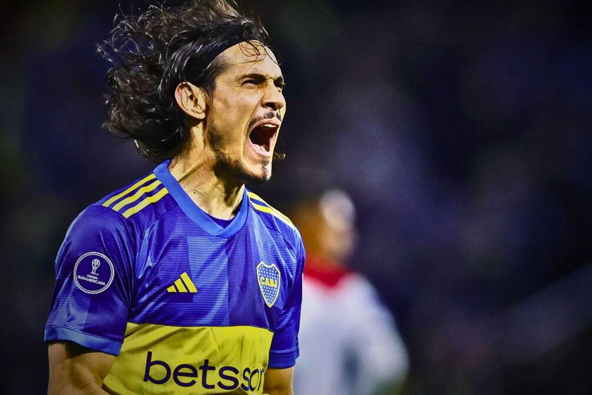 Edinson Cavani tiene más lamentos por goles errados que festejos por los convertidos.