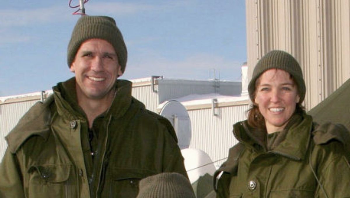 Lisa Nowak viaj&oacute; al espacio en 2006 con el transbordador Discovery y se convirti&oacute; en la primera astronauta de la NASA en ser detenida por la polic&iacute;a, luego de atacar a la nueva novia de William Oefelein quien viaj&oacute; con ella y tuvieron una relaci&oacute;n.