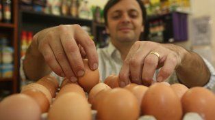 Crisis avícola: los huevos siguen en aumento y desde el sector piden reabrir la exportación
