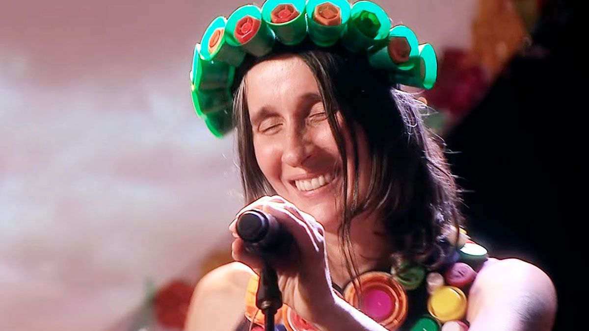 Andrea Echeverri. La colombiana voz de Aterciopelados llega este domingo al Le Parc.