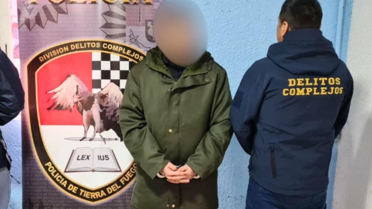 El docente acusado de abuso sexual se había fugado a Tierra del Fuego. El docente acusado de abuso sexual se había fugado a Tierra del Fuego.