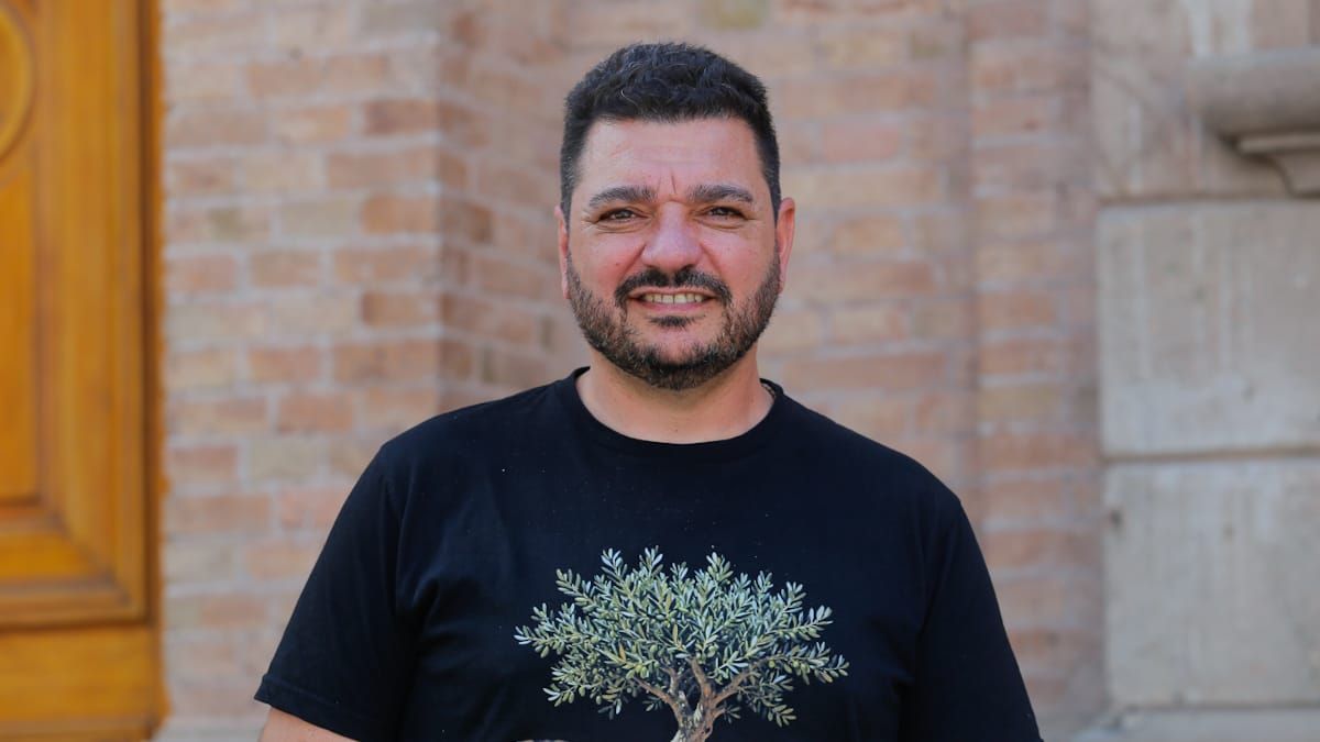 Con el rescate de olivos centenarios, Gabriel Guardia quiere posicionar la variedad Arauco mendocina en el mundo. Con el rescate de olivos centenarios, Gabriel Guardia quiere posicionar la variedad Arauco mendocina en el mundo.