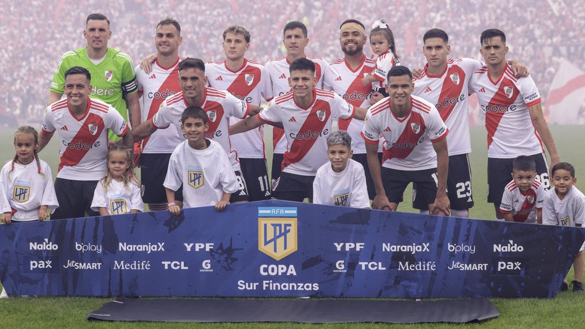 River jugará la final de la Supercopa Argentina ante Estudiantes.
