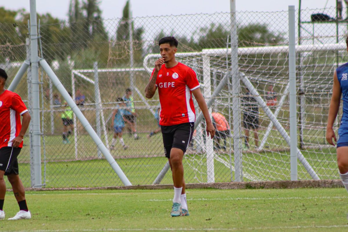 Pablo Palacios Alvarenga marcó el gol de Huracán Las Heras, en el amistoso ante Godoy Cruz. Pablo Palacios Alvarenga marcó el gol de Huracán Las Heras, en el amistoso ante Godoy Cruz.