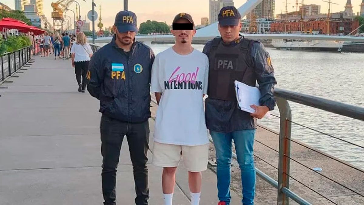 El ex bailarín de Tini fue detenido por la Policía Federal en la zona de Puerto Madero, Capital Federal.
