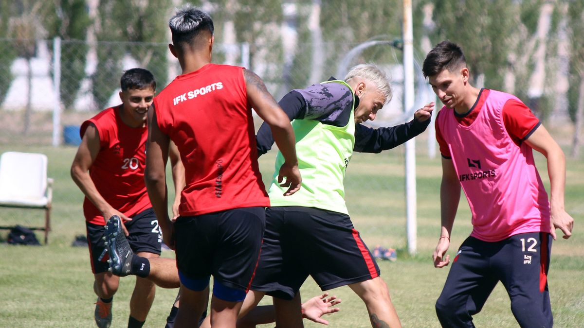 Deportivo Maipú entrenó en su predio de cara a la revancha con Temperley. Deportivo Maipú entrenó en su predio de cara a la revancha con Temperley.