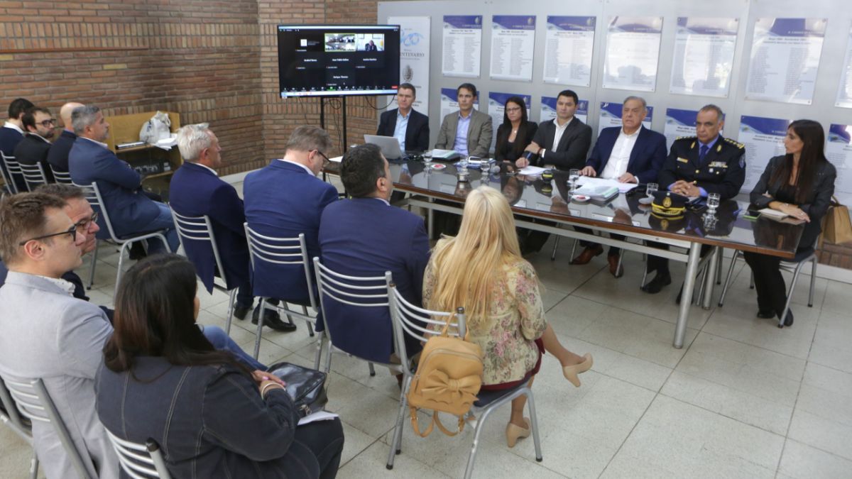 Como todos los años, el Presupuesto implicó desfile de funcionarios explicando números de sus carteras ante comisiones. Como todos los años, el Presupuesto implicó desfile de funcionarios explicando números de sus carteras ante comisiones.