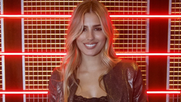 Julieta Poggio y Pampita paralizan la primavera: minis vestiditos al ras, shiny y mucha piel