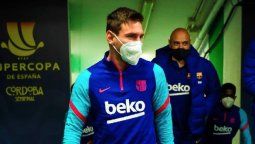 Lionel Messi tiene una lesión muscular y está en duda.