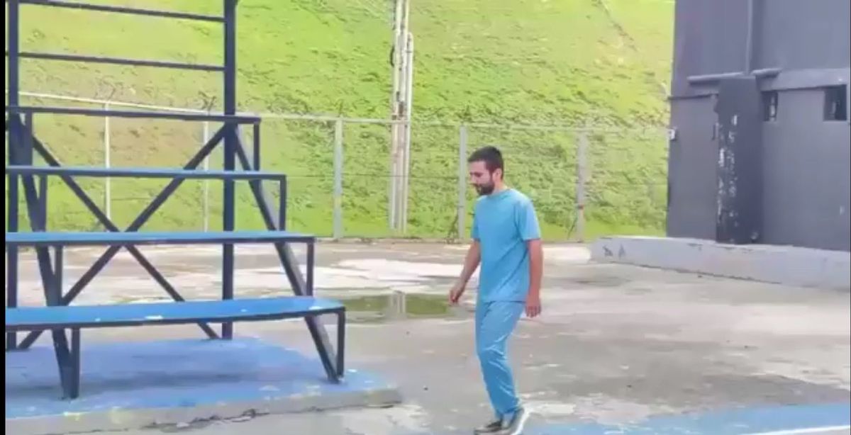 Nahuel Gallo,ahor con barba, en una cárcel venezolana. Nahuel Gallo,ahor con barba, en una cárcel venezolana.