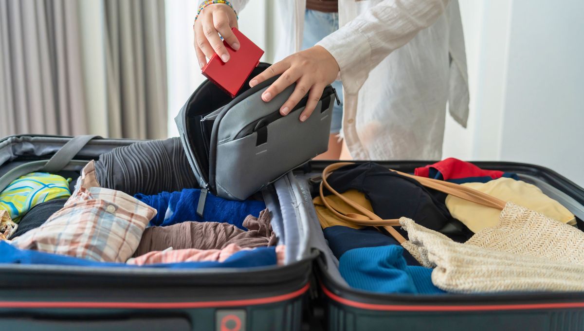 Limpia y ventila el interior de la valija luego de cada uso. Limpia y ventila el interior de la valija luego de cada uso. 