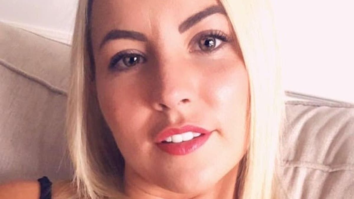 Abuso sexual de menores. Una profesora sedujo y abusó de su alumno de 15 años.