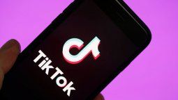Hizo un video para TikTok y se vio cómo su abuelo abusaba de su hermanita