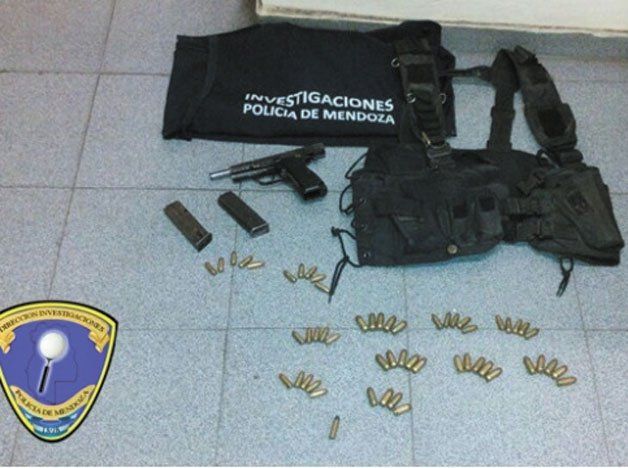En otros allanamientos en Godoy Cruz secuestraron armas