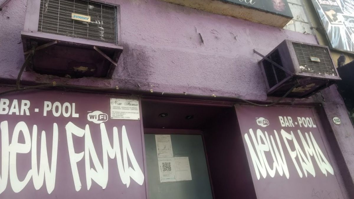 El bar situado en el barrio porteño de San Nicolás, donde se produjo una pelea que terminó con la muerte de un joven de 22 años por un corte en el cuello con una botella rota