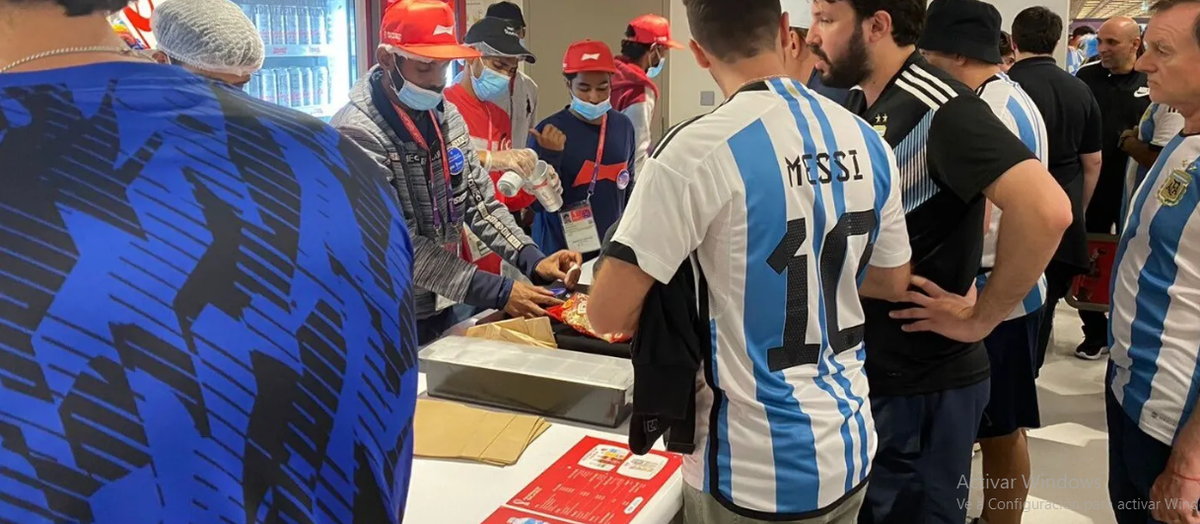 Precios elevados. Mundial Qatar 2022: cuánto cuesta la comida en los estadios.