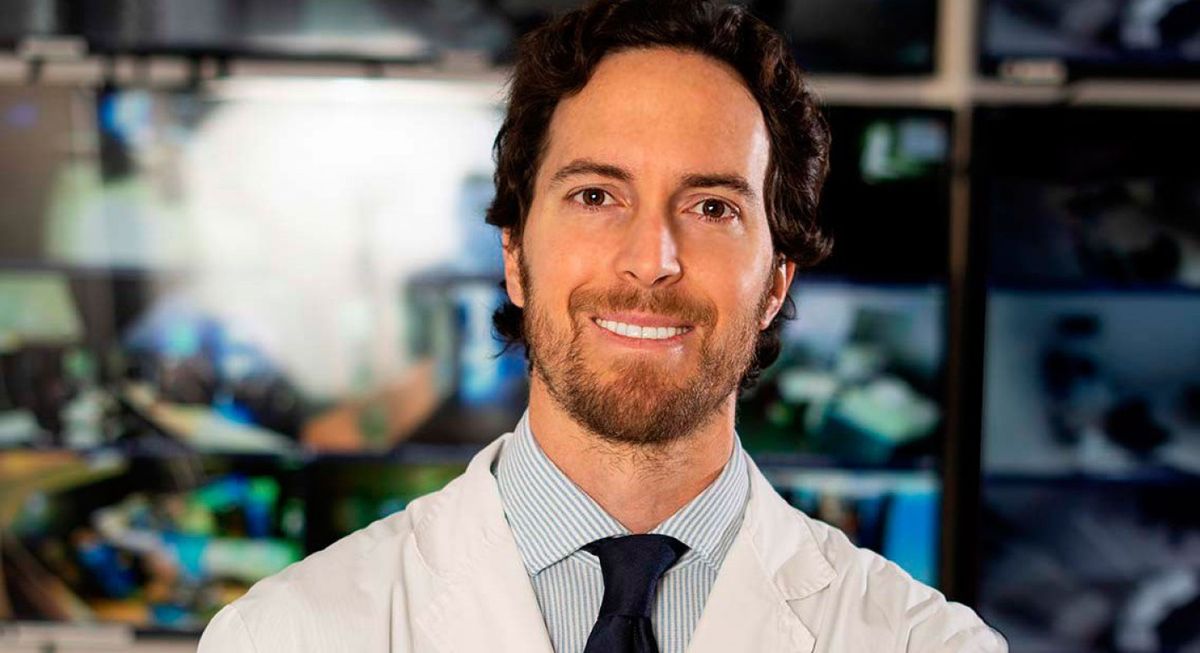 El doctor Roger Zaldivar fue elegido como uno de los 50 oftalmólogos más influyentes del mundo.