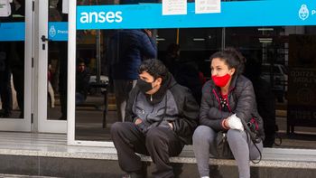 El Gobierno estableció el regreso de todos los trabajadores públicos