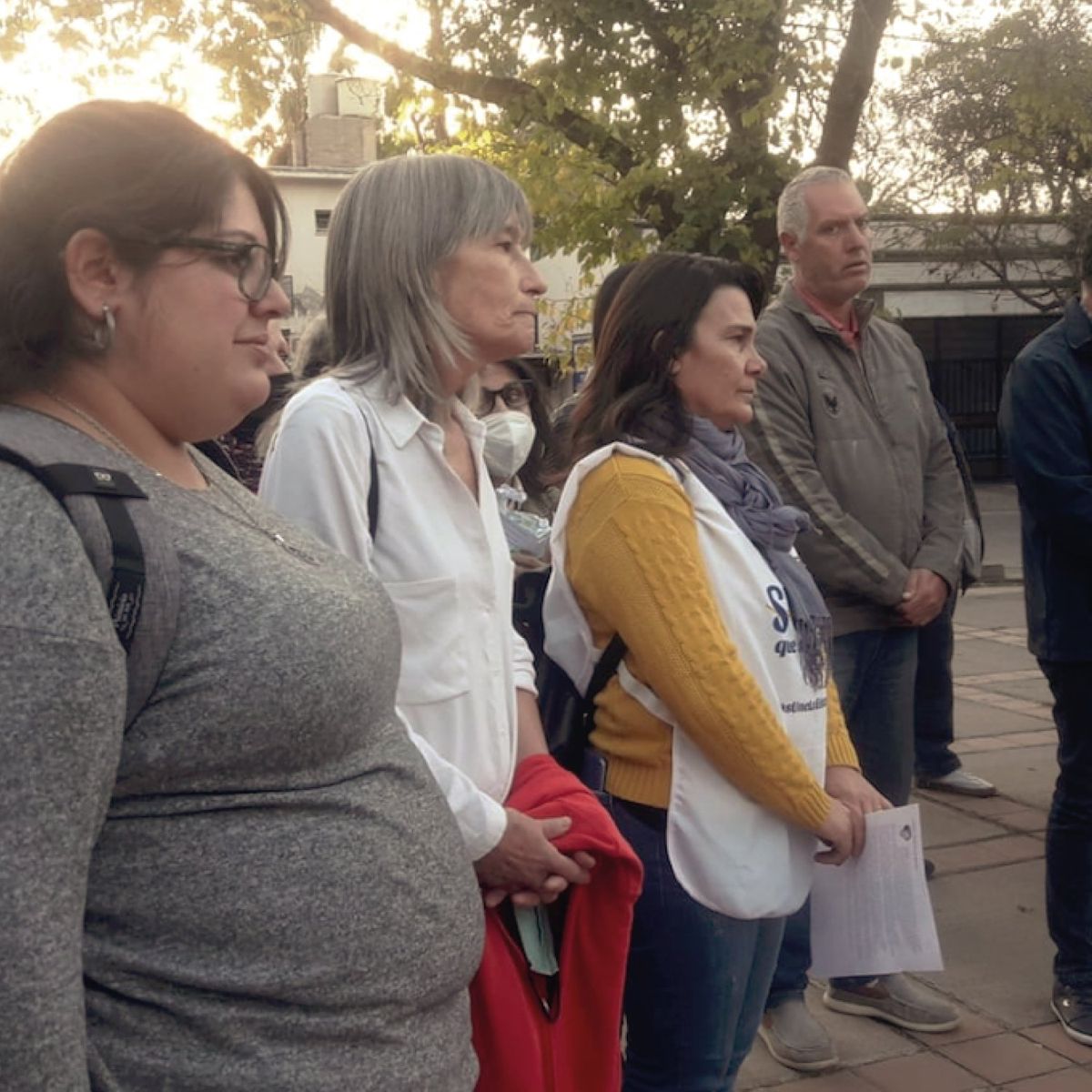 La dirigencia del SUTE, con Carina Sedano a la cabeza, homenajeó a la docente Ángeles Gutiérrez de Moyano, desaparecida.