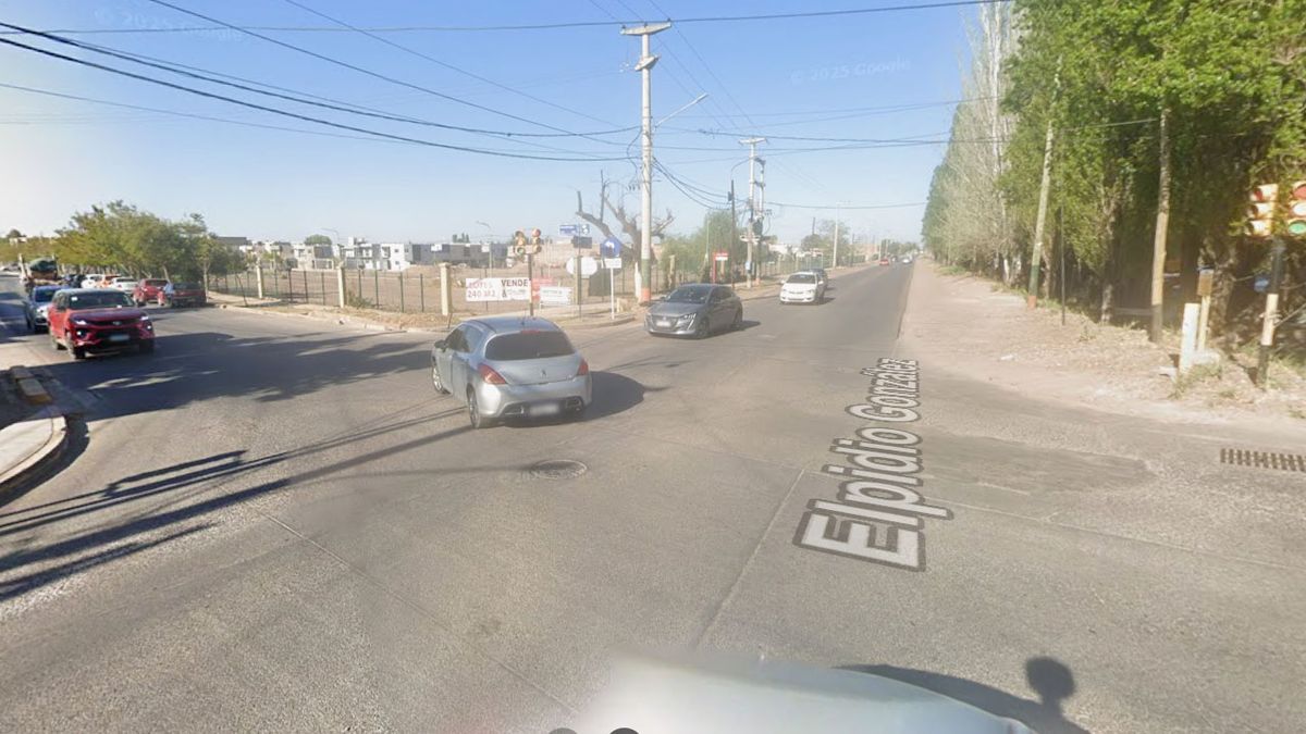 El asalto millonario ocurrió en calles Azcuénaga y Elpidio González, de Guaymallén. No hay detenidos.