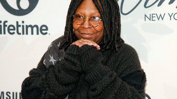 Whoopi Goldberg, criticada por apoyar a Cosby