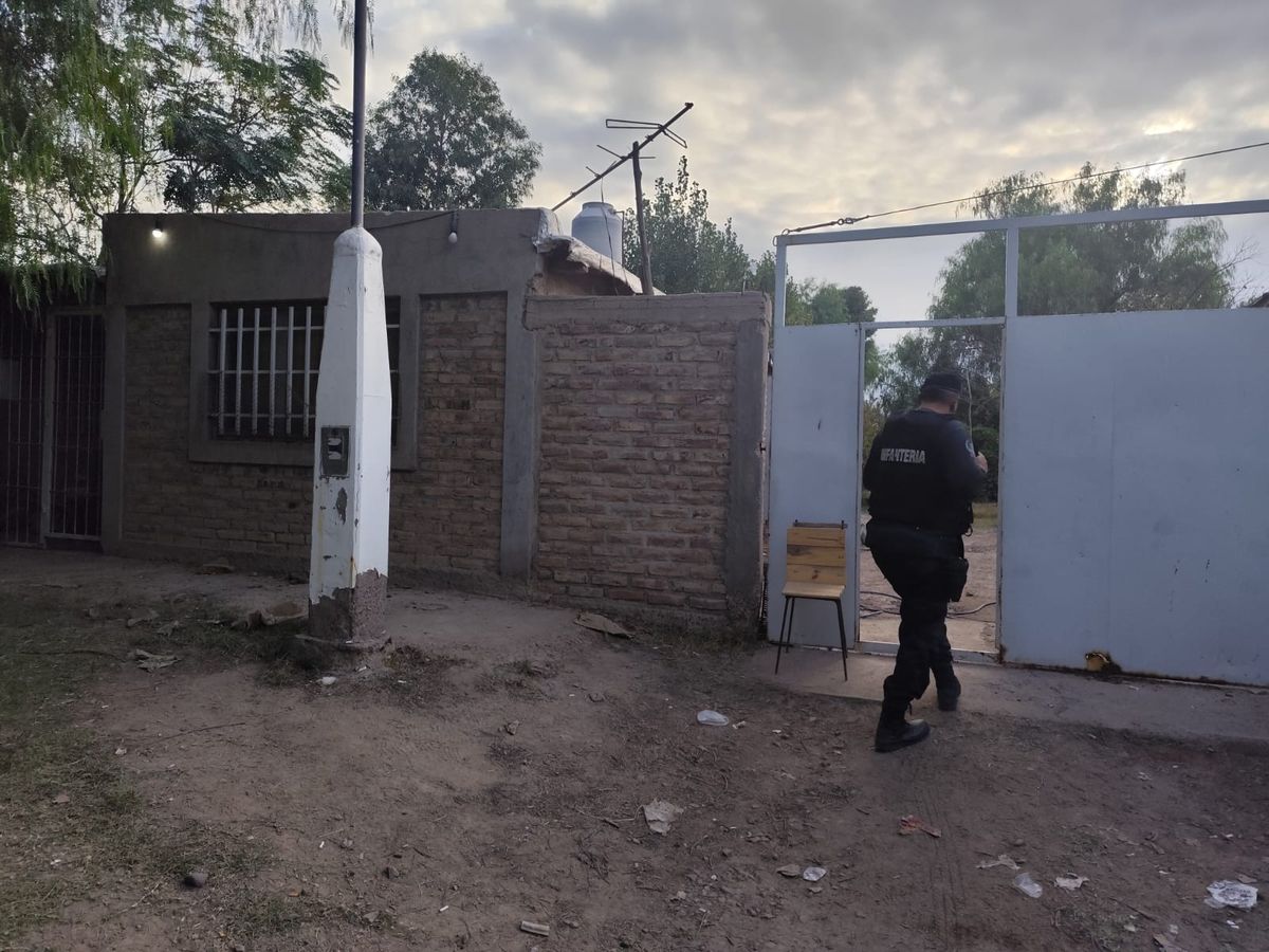 La casa del sospechoso de secuestro y abuso sexual de una joven de 20 años qu regresaba a su casa de El Borbollón, Las Heras. La casa del sospechoso de secuestro y abuso sexual de una joven de 20 años qu regresaba a su casa de El Borbollón, Las Heras.