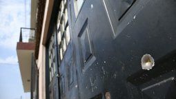 Atacan a balazos la casa de la mujer del Quemado Rodríguez en el corazón de barrio Alvear