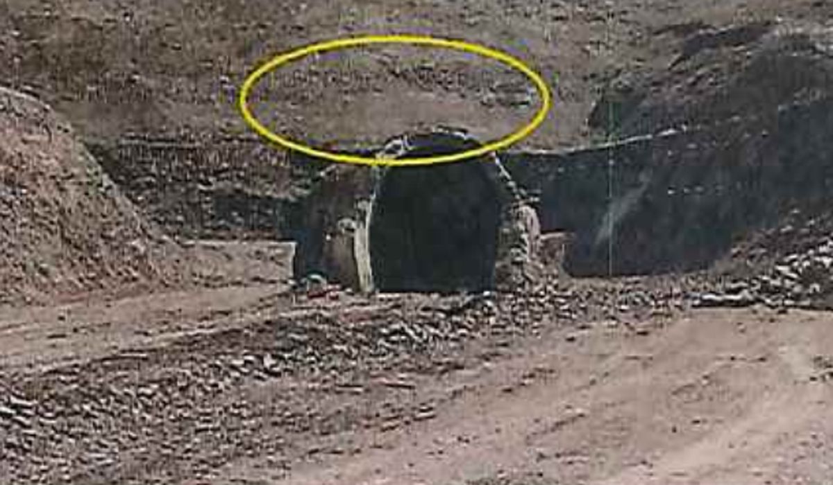 En la boca del falso túnel se encontraron los elementos no previstos en Plaza de Obras.