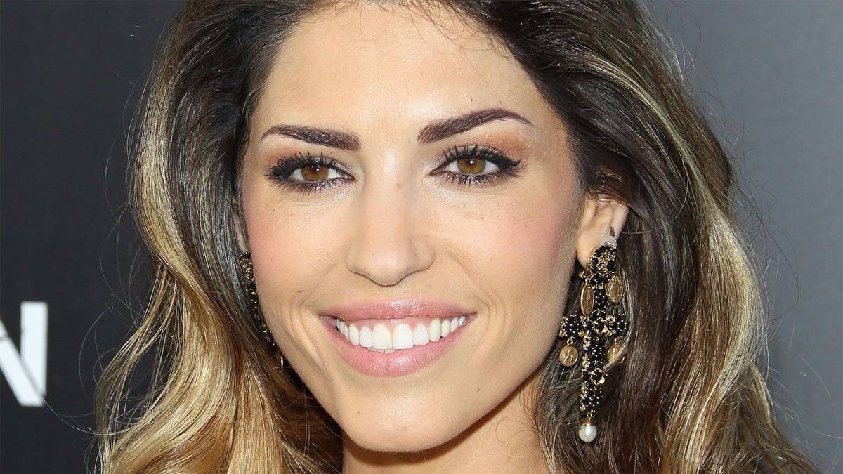  La actriz y presentadora Yolanthe Camau es la protagonista de la nueva serie de Netflix.
