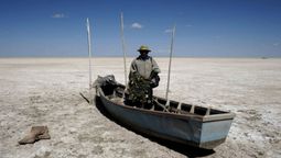 En 1980 este lago era tres veces más grande que Londres: 40 años después está seco y buscan salvarlo En 1980 este lago era tres veces más grande que Londres: 40 años después está seco y buscan salvarlo