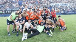 Los hinchas de Independiente Rivadavia festejaron en el Gargantini el pase a la final