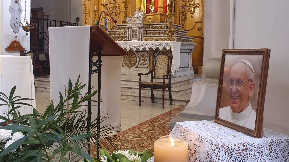 En el templo del Sagrado Corazón de Jesús de Mendoza se colocó una imagen del papa Francisco. En el templo del Sagrado Corazón de Jesús de Mendoza se colocó una imagen del papa Francisco.