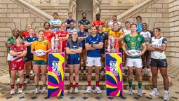 Los Pumas 7s y Las Yaguaretés en la foto de los capitanes. Los Pumas 7s y Las Yaguaretés en la foto de los capitanes.