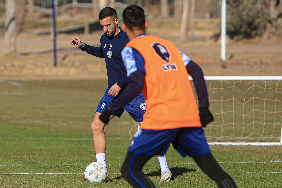 Independiente Rivadavia entrena sin descanso pensando en el reinicio de la Liga Profesional. 