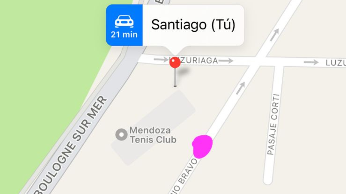 El joven debe volver a Chile el próximo domingo y no tiene parabrisas en su vehículo. El auto fue estacionado a más de 30 minutos del estadio. El joven debe volver a Chile el próximo domingo y no tiene parabrisas en su vehículo. El auto fue estacionado a más de 30 minutos del estadio.