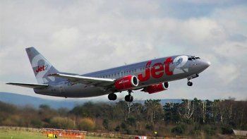 Un piloto se desmayó en pleno vuelo y otro que iba como pasajero lo suplantó