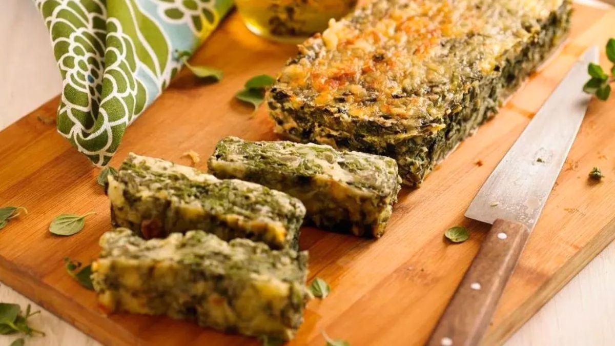 El budín de acelga sin gluten es una receta práctica y saludable para incorporar en la dieta familiar. El budín de acelga sin gluten es una receta práctica y saludable para incorporar en la dieta familiar.