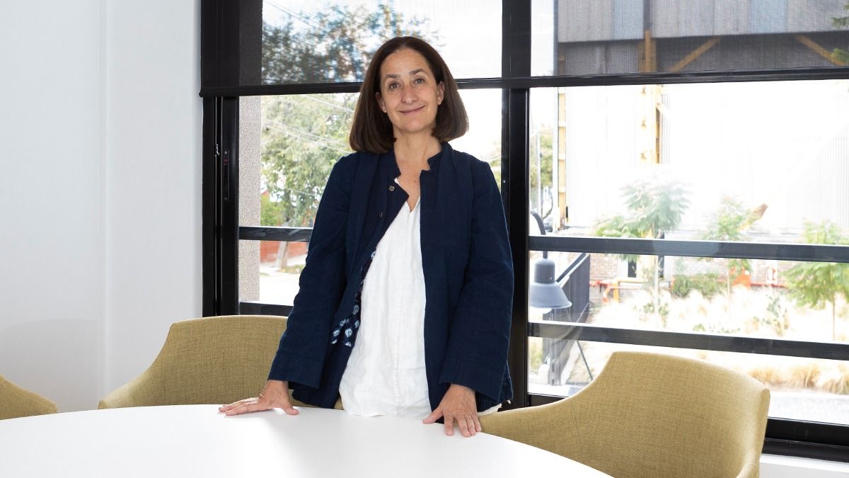 La empresaria en una de las salas de reunión del cowork de Planta Uno. La empresaria en una de las salas de reunión del cowork de Planta Uno.