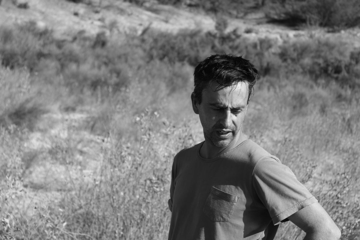 Federico Cardone en el desierto lavallino, durante una de las extensas jornadas de rodaje de su documental Federico Cardone en el desierto lavallino, durante una de las extensas jornadas de rodaje de su documental