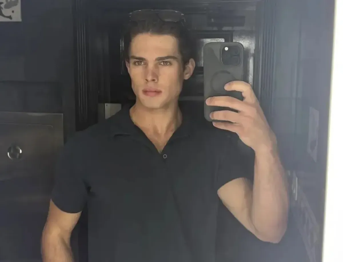 El influencer más polémico del momento sufrió una sobredosis en vivo y terminó en el hospital