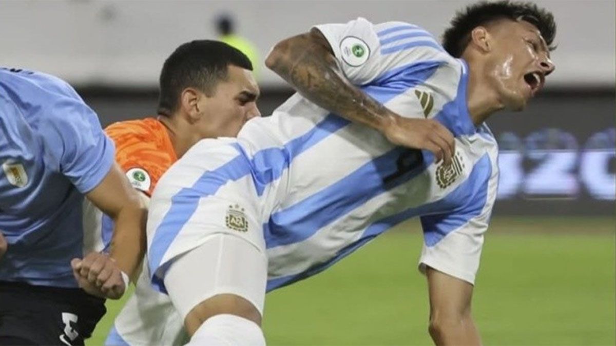 Agustín Ruberto, de River, se lesionó en febrero de este año jugando para la Selección argentina Sub 20.