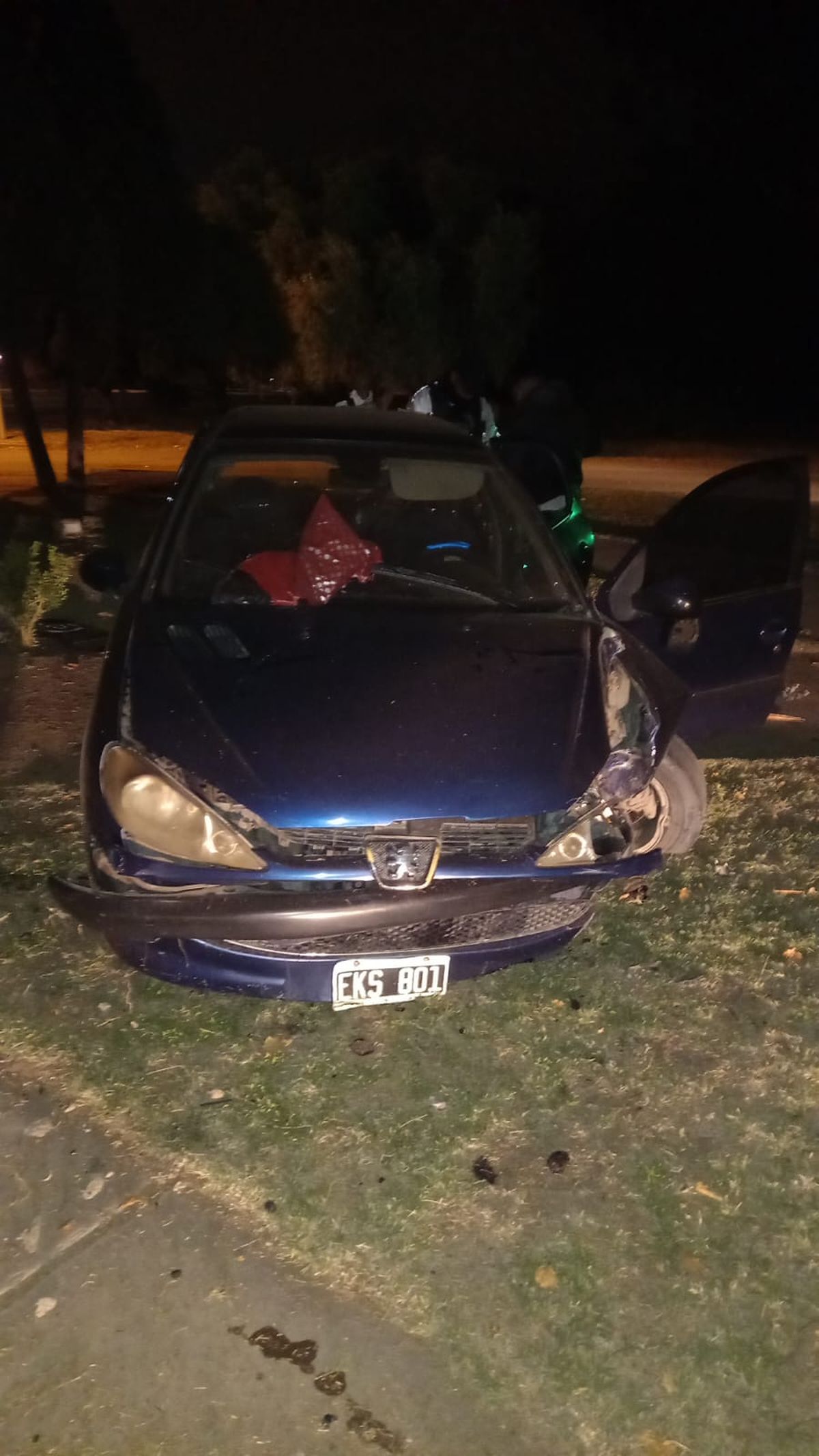 La única persona que resultó lesionada tuvo un politraumatismo moderado, posible fracturas en un brazo y fue trasladado al hospital.