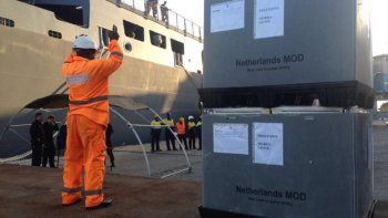 Barco de ayuda contra ébola completa gira africana